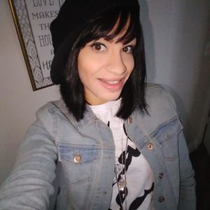 Meet your Posher, Casey